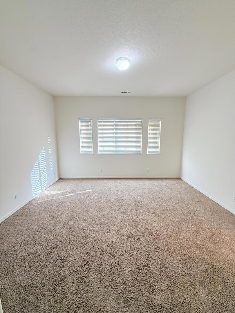1359 Jenner Dr, Merced, CA 95348