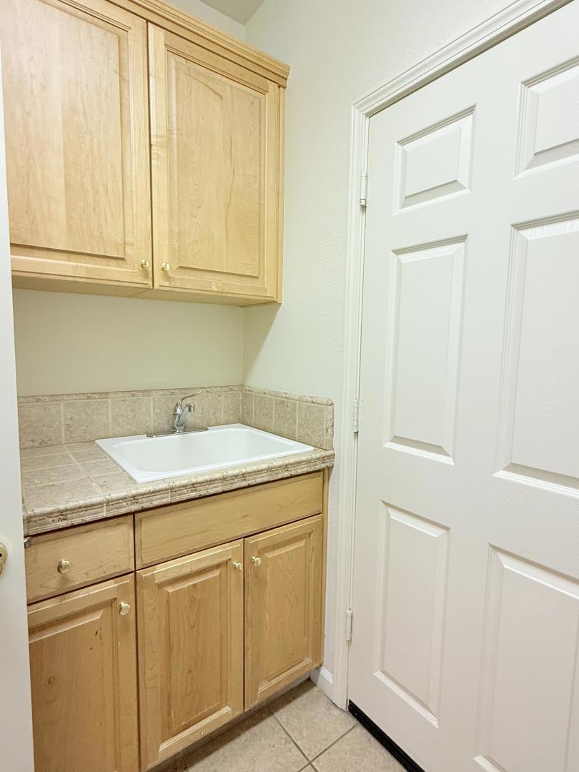 1359 Jenner Dr, Merced, CA 95348