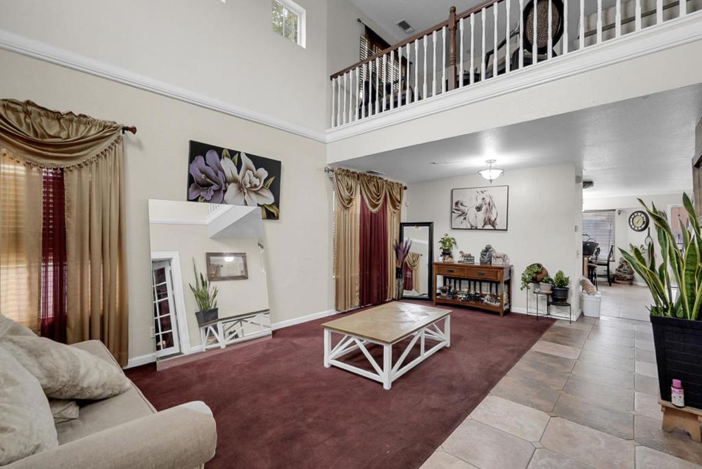 825 Rolling Oak Ct, Modesto, CA 95351