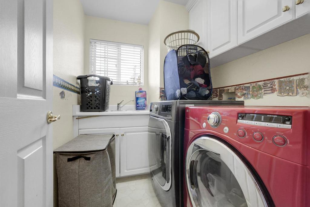 825 Rolling Oak Ct, Modesto, CA 95351