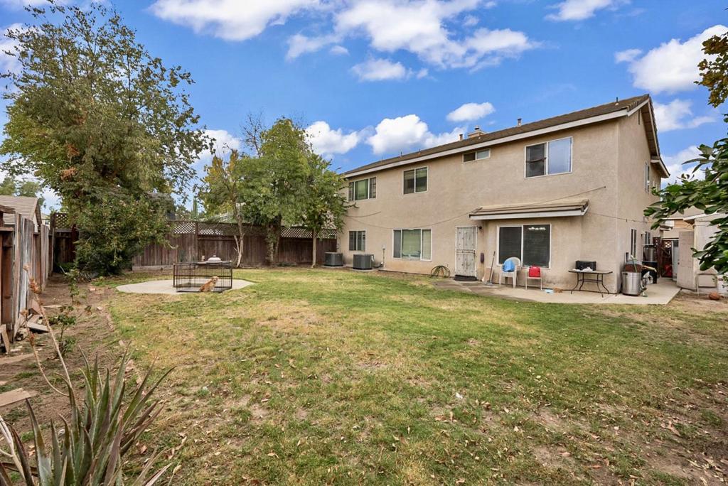825 Rolling Oak Ct, Modesto, CA 95351