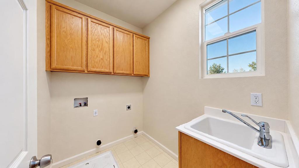 4160 Tahama Ln, Turlock, CA 95382