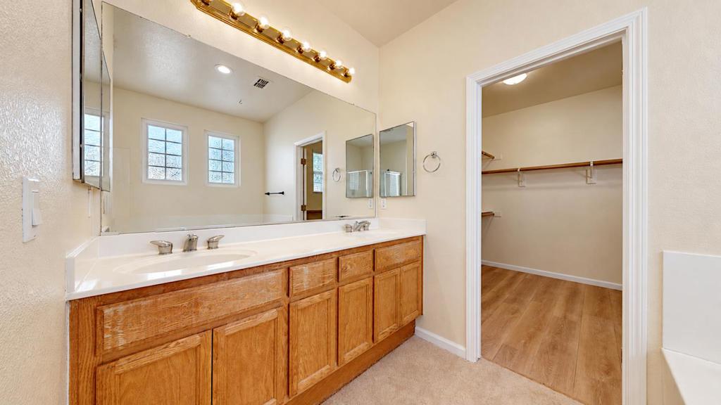 4160 Tahama Ln, Turlock, CA 95382