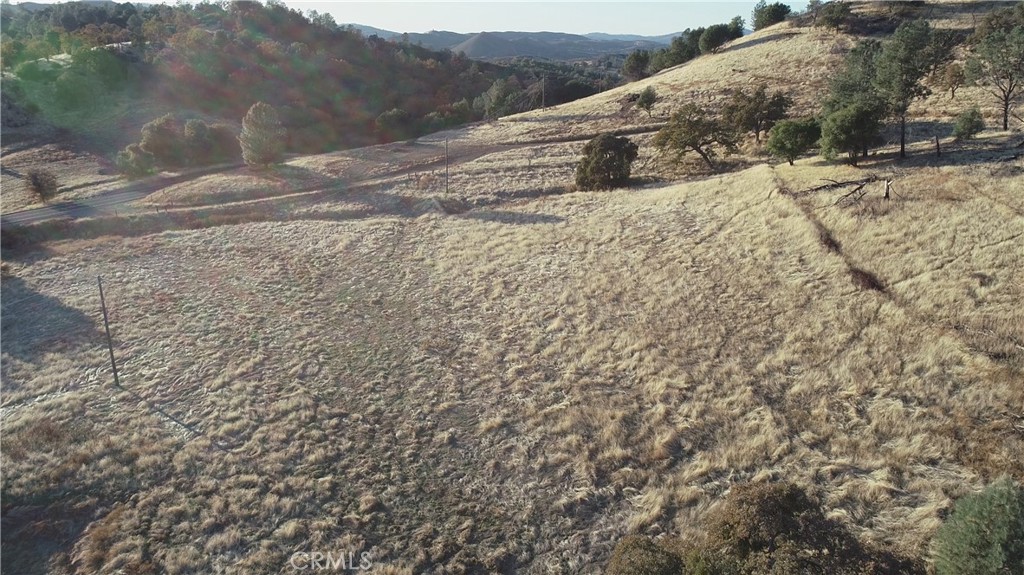 21 Bumguardner Mountain Rd, Mariposa, CA 95338