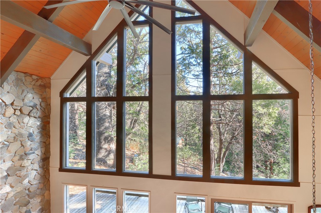 7649 Forest Dr, Fish Camp, CA 93623