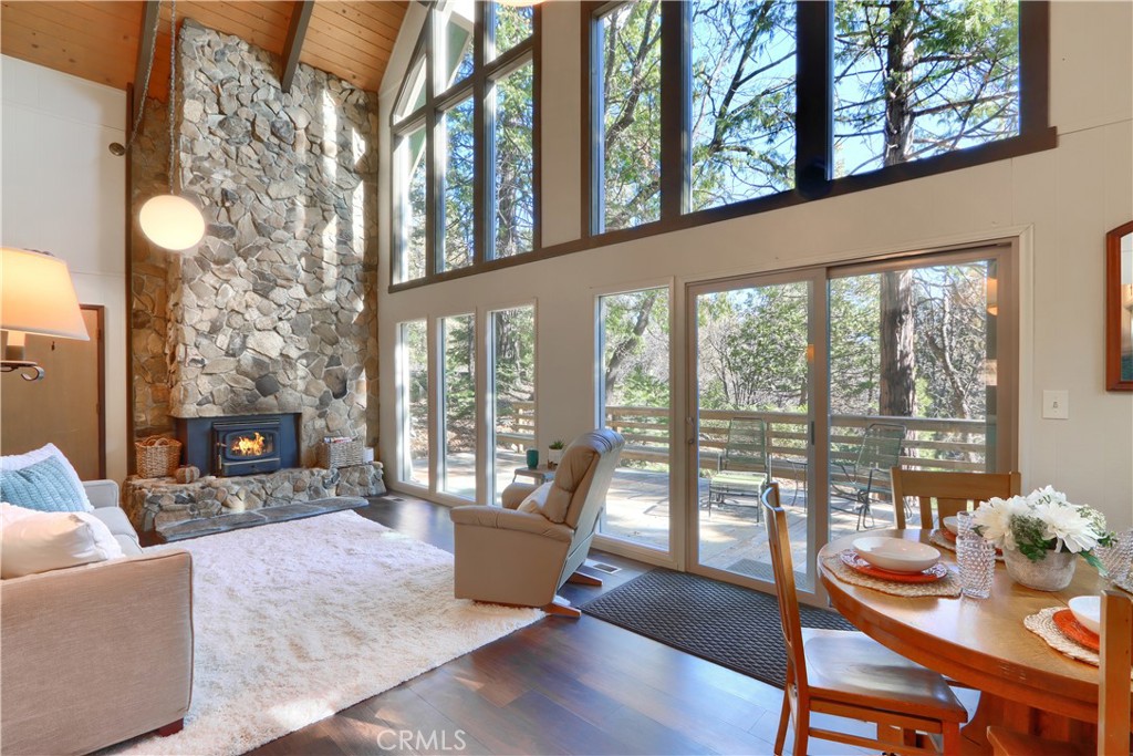 7649 Forest Dr, Fish Camp, CA 93623