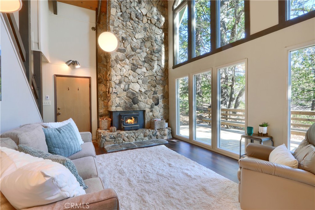 7649 Forest Dr, Fish Camp, CA 93623