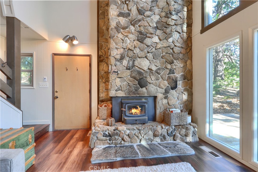 7649 Forest Dr, Fish Camp, CA 93623