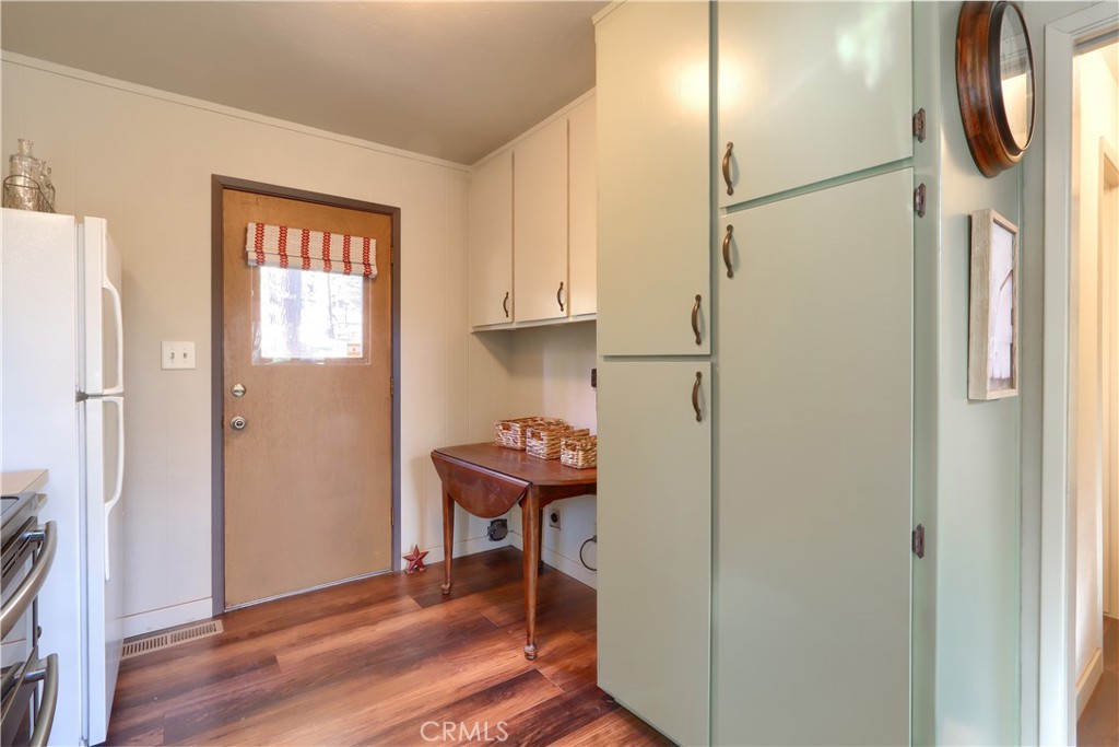 7649 Forest Dr, Fish Camp, CA 93623