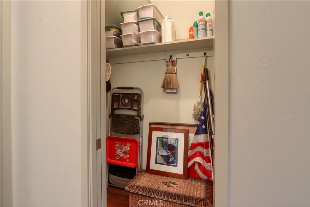 7649 Forest Dr, Fish Camp, CA 93623