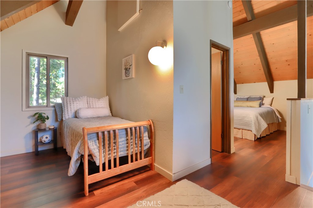 7649 Forest Dr, Fish Camp, CA 93623