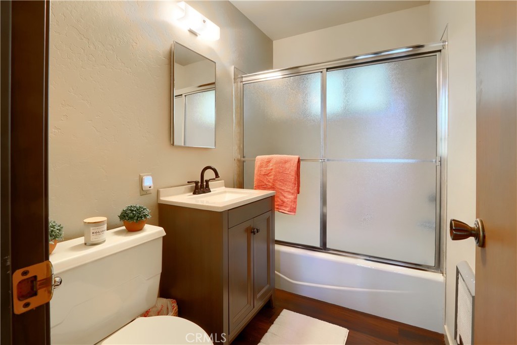 7649 Forest Dr, Fish Camp, CA 93623