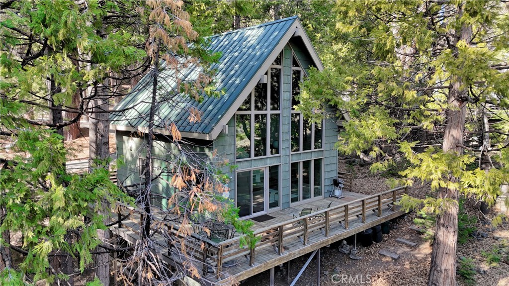 7649 Forest Dr, Fish Camp, CA 93623