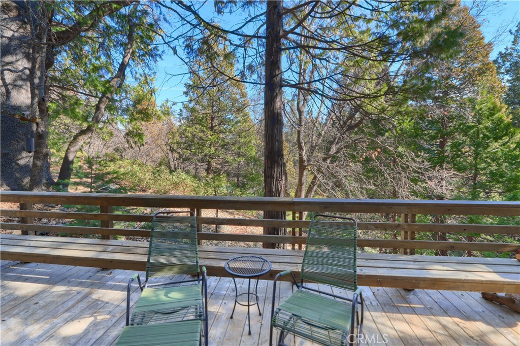 7649 Forest Dr, Fish Camp, CA 93623