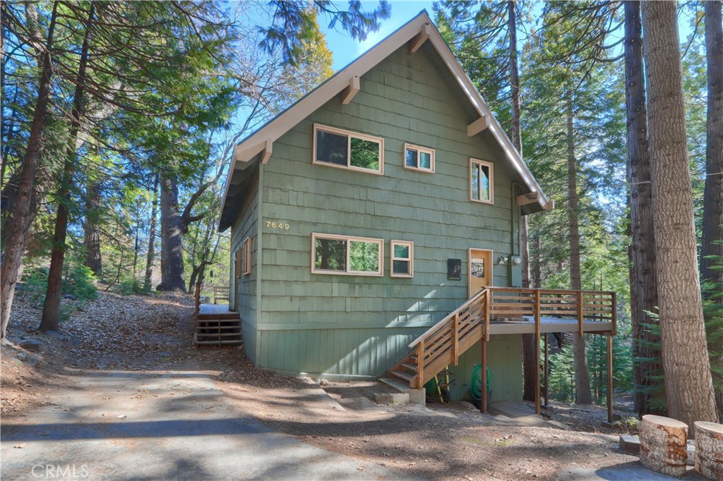 7649 Forest Dr, Fish Camp, CA 93623