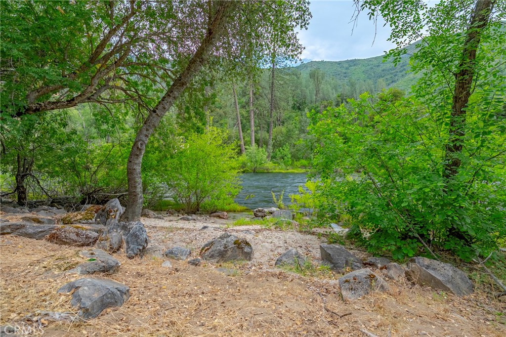 9977 Incline Rd, El Portal, CA 95318