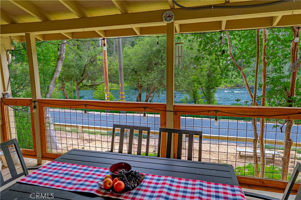 9977 Incline Rd, El Portal, CA 95318