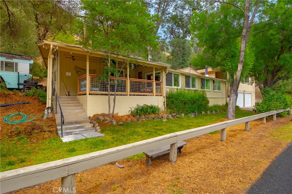 9977 Incline Rd, El Portal, CA 95318