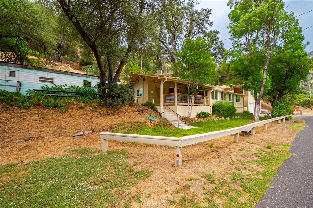 9977 Incline Rd, El Portal, CA 95318