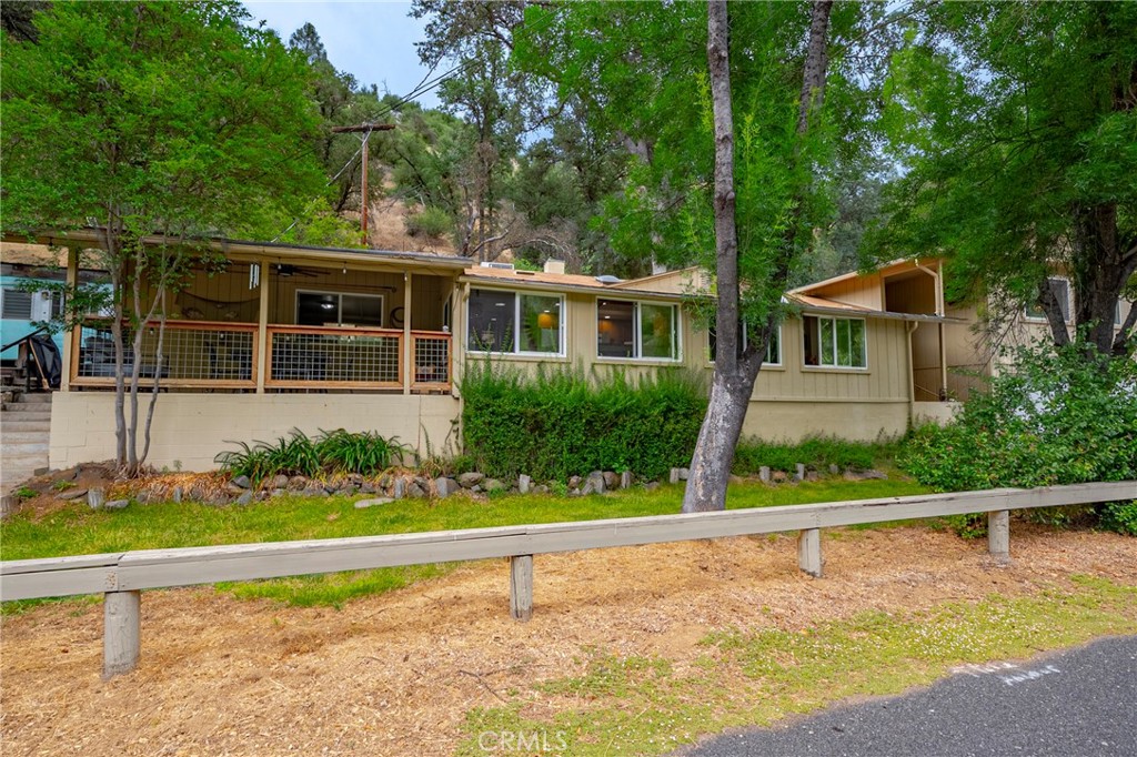 9977 Incline Rd, El Portal, CA 95318
