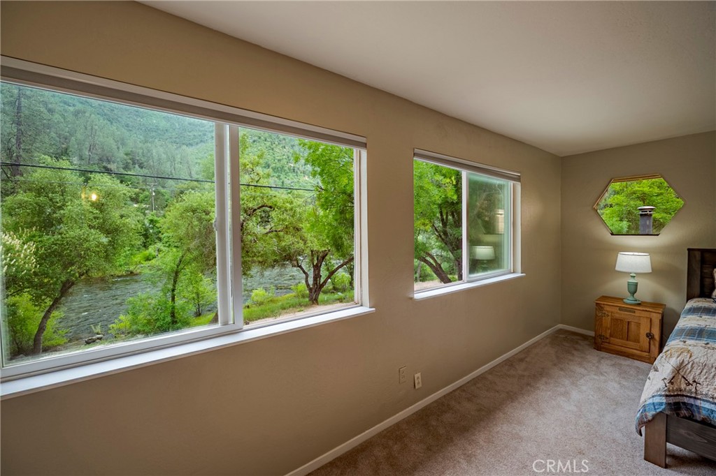 9977 Incline Rd, El Portal, CA 95318