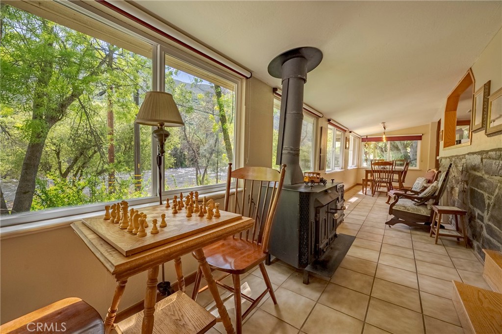 9977 Incline Rd, El Portal, CA 95318