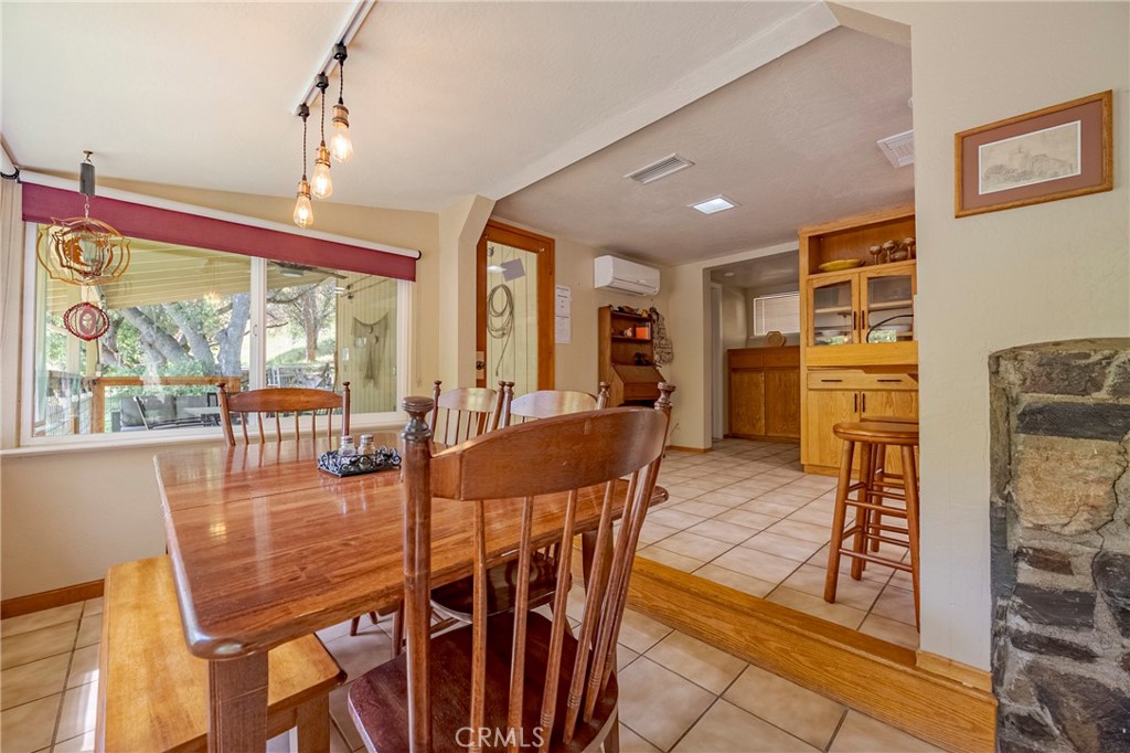 9977 Incline Rd, El Portal, CA 95318