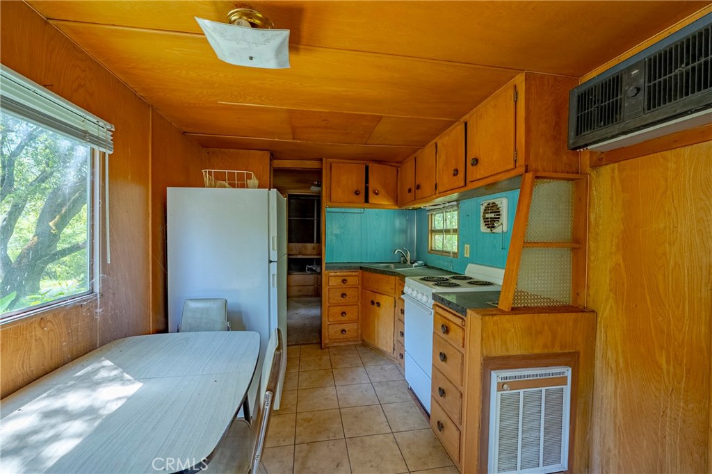 9977 Incline Rd, El Portal, CA 95318