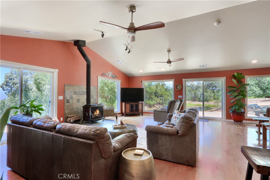 6097 Sherlock Rd, Midpines, CA 95338