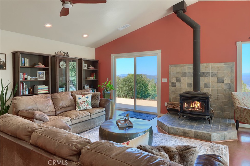 6097 Sherlock Rd, Midpines, CA 95338