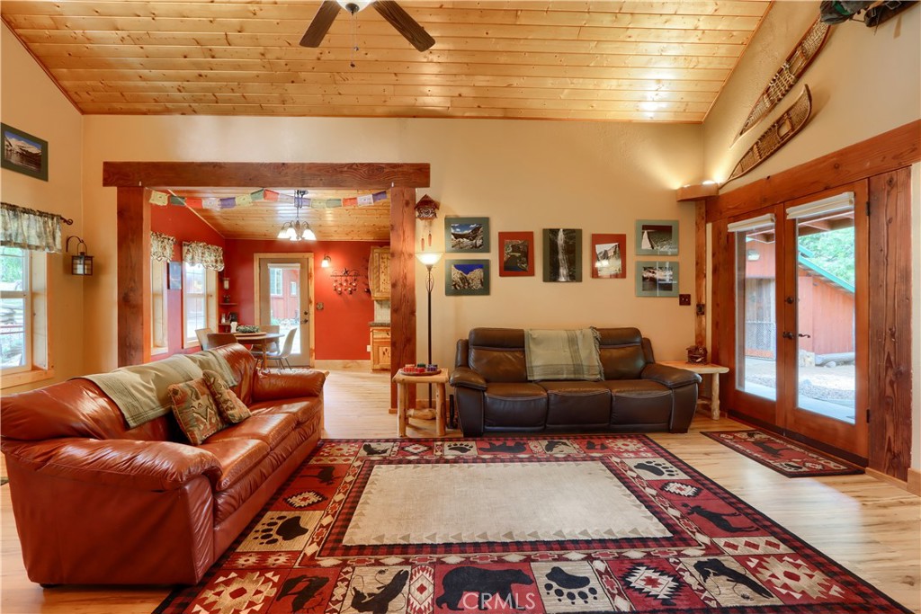 7072 Cranes Nest Rd, Mariposa, CA 95338