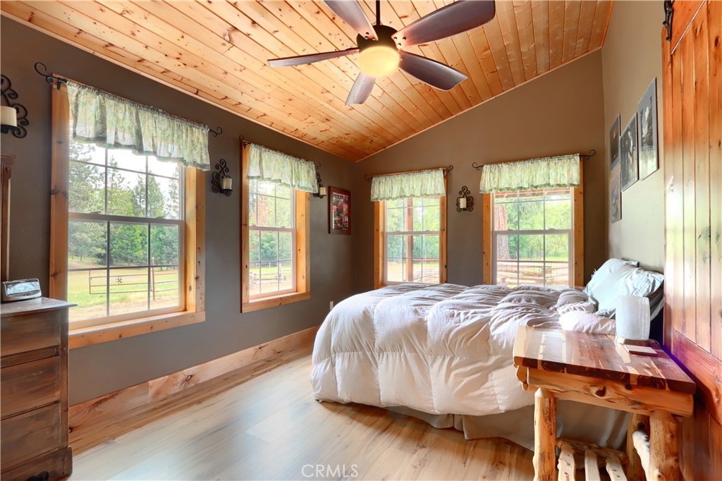 7072 Cranes Nest Rd, Mariposa, CA 95338