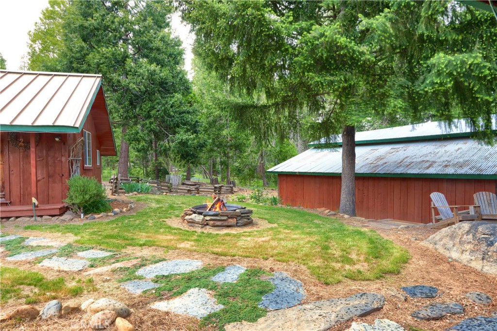 7072 Cranes Nest Rd, Mariposa, CA 95338