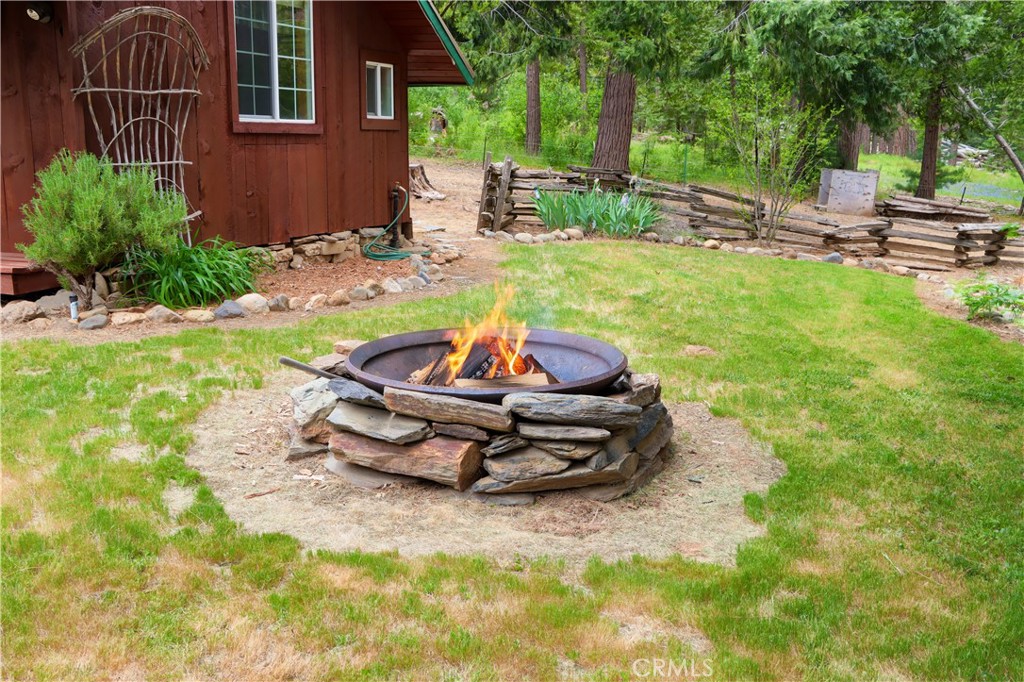 7072 Cranes Nest Rd, Mariposa, CA 95338