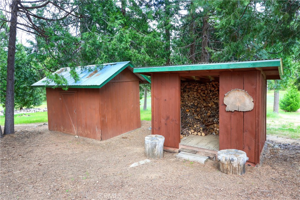 7072 Cranes Nest Rd, Mariposa, CA 95338