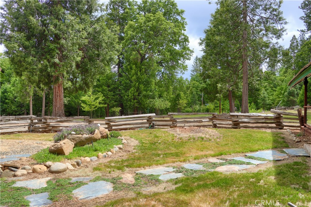 7072 Cranes Nest Rd, Mariposa, CA 95338