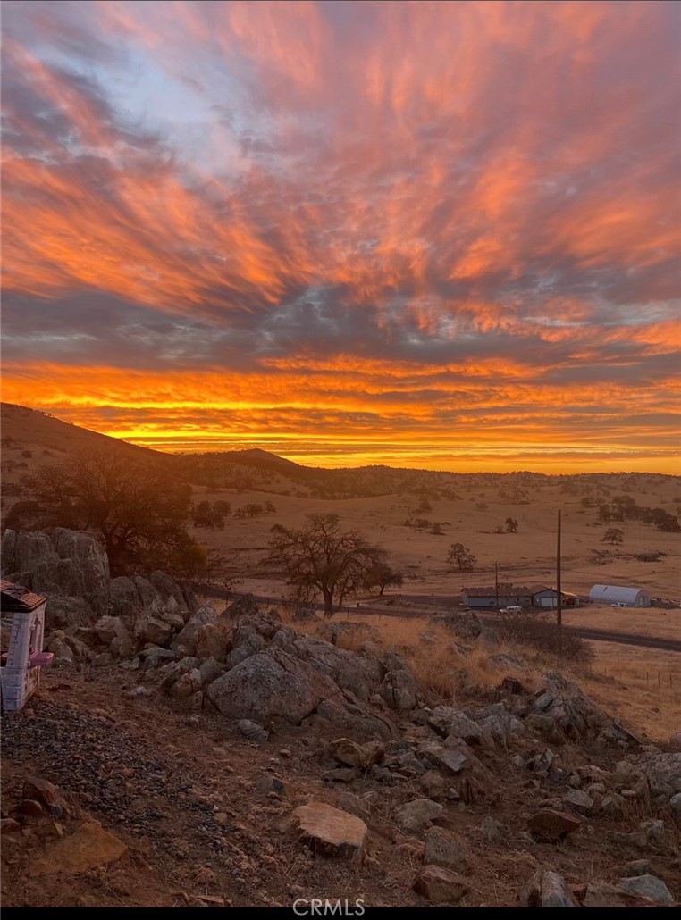 9307 Banderilla Dr, La Grange, CA 95329