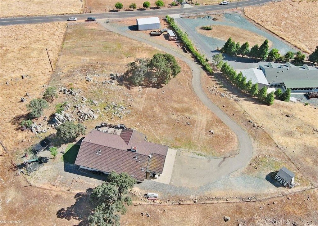 9307 Banderilla Dr, La Grange, CA 95329