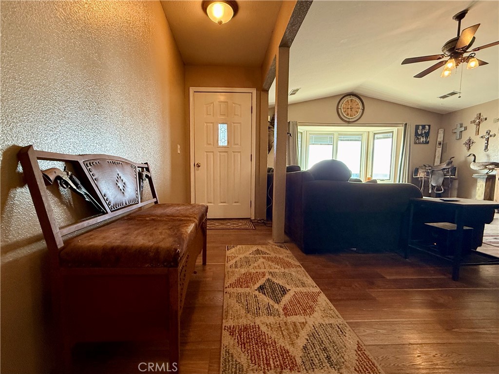 9307 Banderilla Dr, La Grange, CA 95329