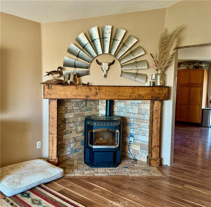 9307 Banderilla Dr, La Grange, CA 95329