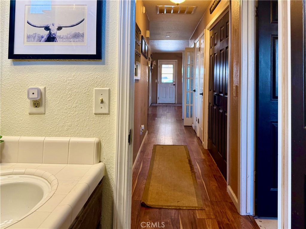 9307 Banderilla Dr, La Grange, CA 95329