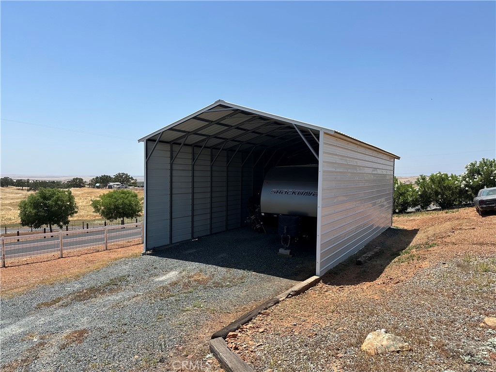 9307 Banderilla Dr, La Grange, CA 95329