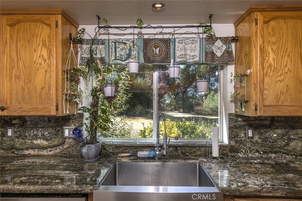 45315 Forest Ridge Dr, Ahwahnee, CA 93601