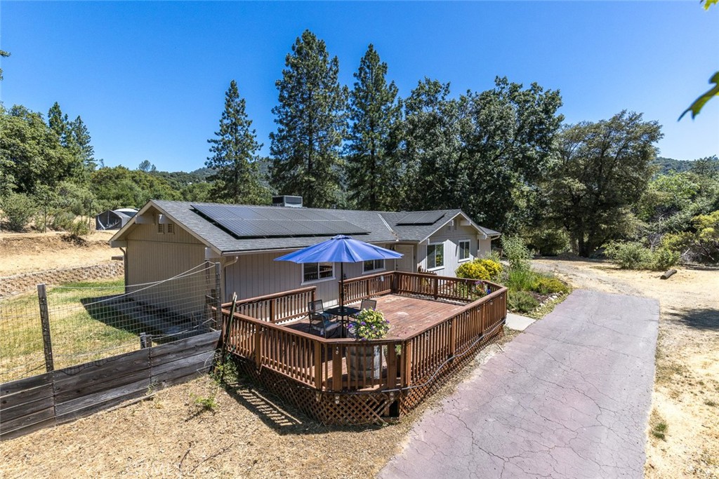 45315 Forest Ridge Dr, Ahwahnee, CA 93601