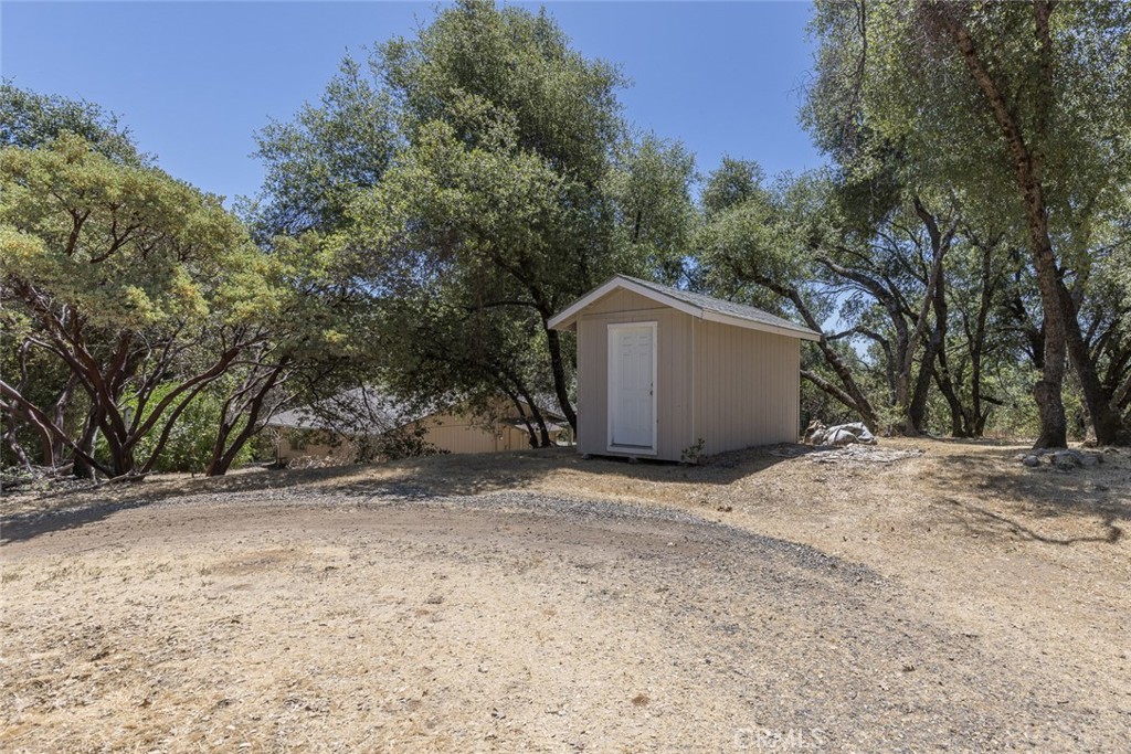 45315 Forest Ridge Dr, Ahwahnee, CA 93601