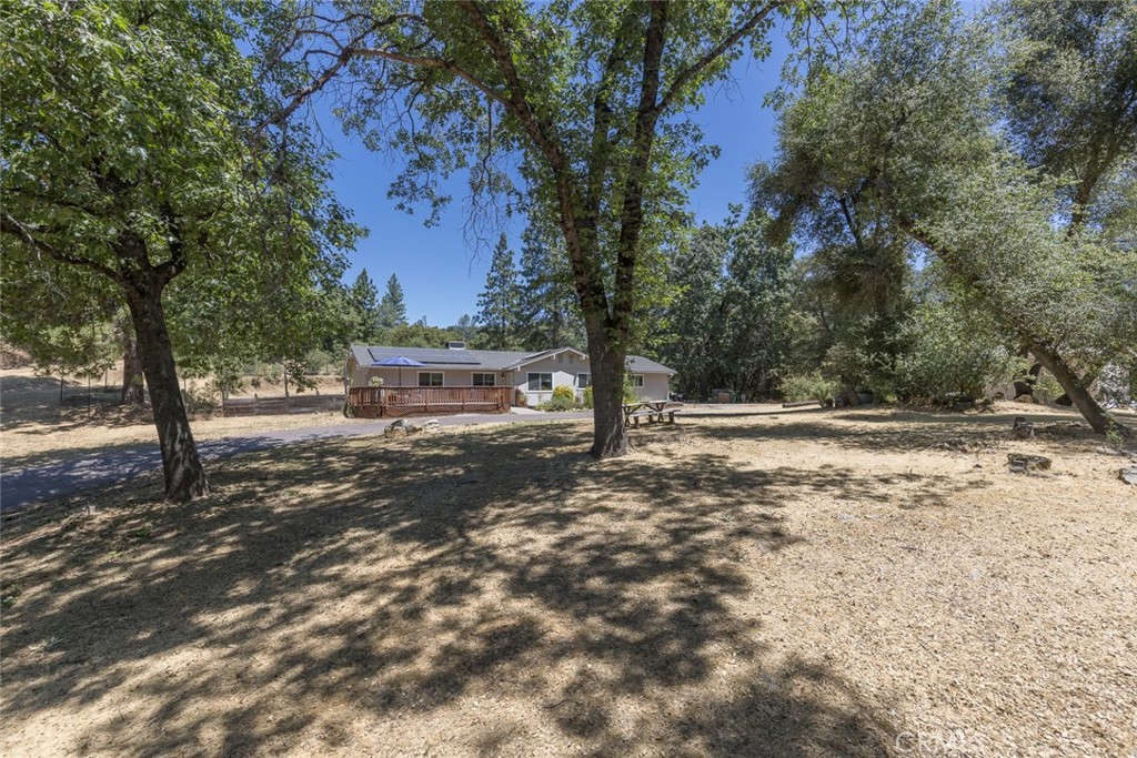 45315 Forest Ridge Dr, Ahwahnee, CA 93601