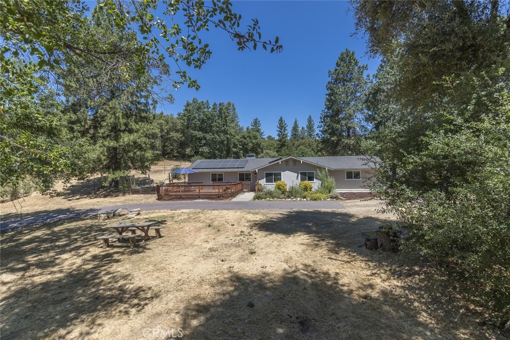 45315 Forest Ridge Dr, Ahwahnee, CA 93601