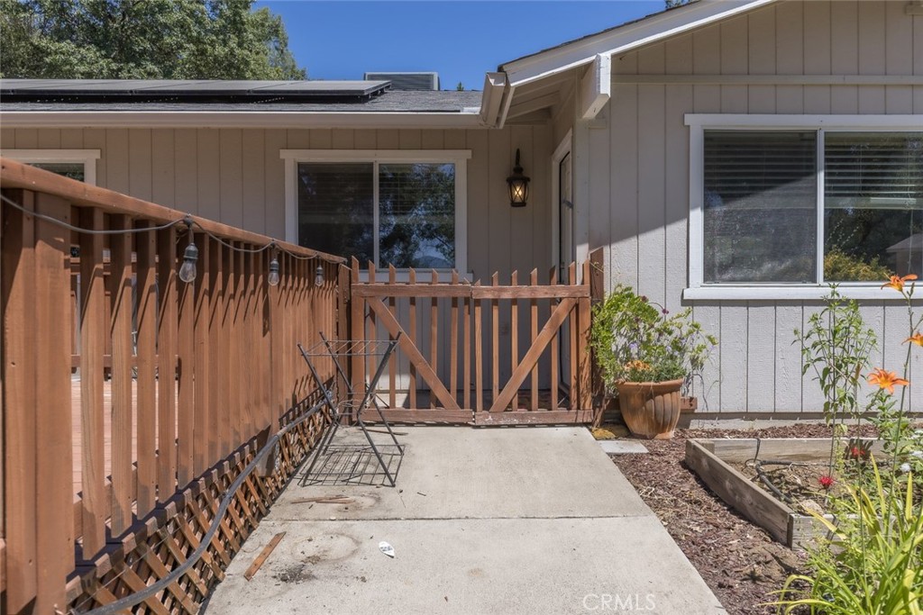 45315 Forest Ridge Dr, Ahwahnee, CA 93601