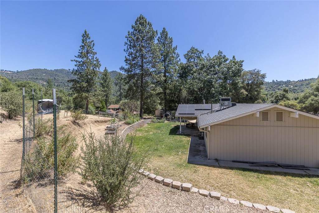 45315 Forest Ridge Dr, Ahwahnee, CA 93601
