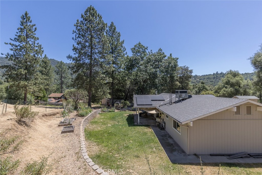 45315 Forest Ridge Dr, Ahwahnee, CA 93601